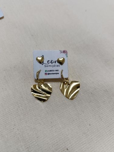 Brinco ouro dupla coração