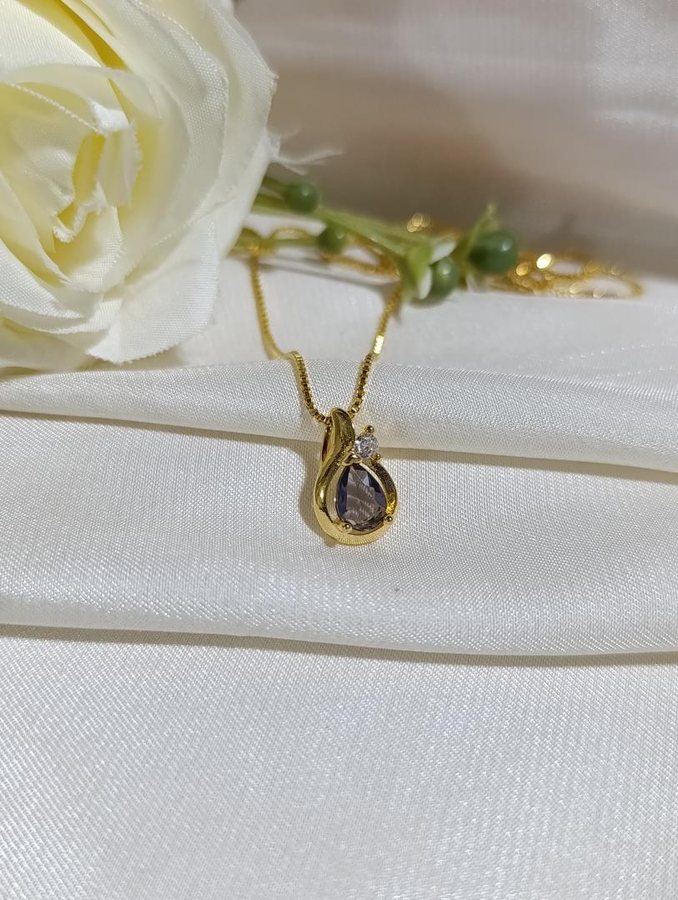 Colar ouro gota lilas