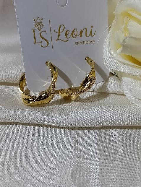 Brinco ouro argola torcida fio zirconia