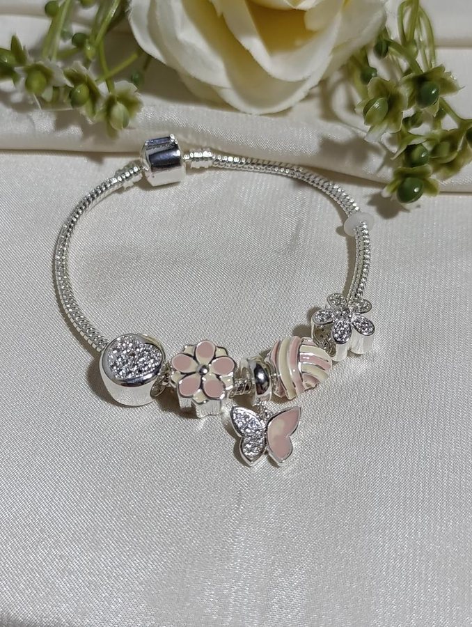 Pulseira prata pandora lilas